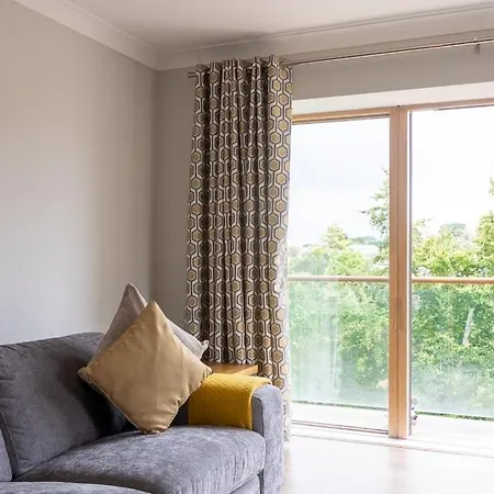 Guestready - Suburban Retreat In *