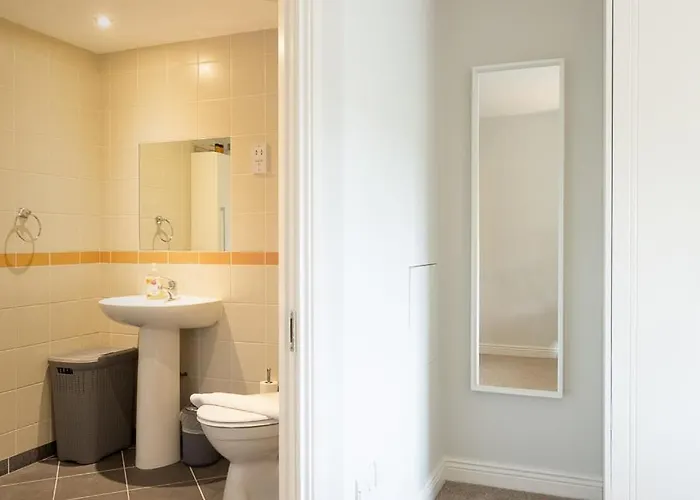 Lejlighed Guestready - Suburban Retreat In *