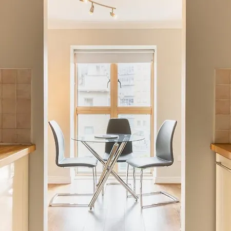 דירה Guestready - Suburban Retreat In